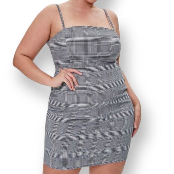 FOREVER 21 BLACK & WHITE PLAID DRESS SZ.1X EUC - Picture 1 of 10